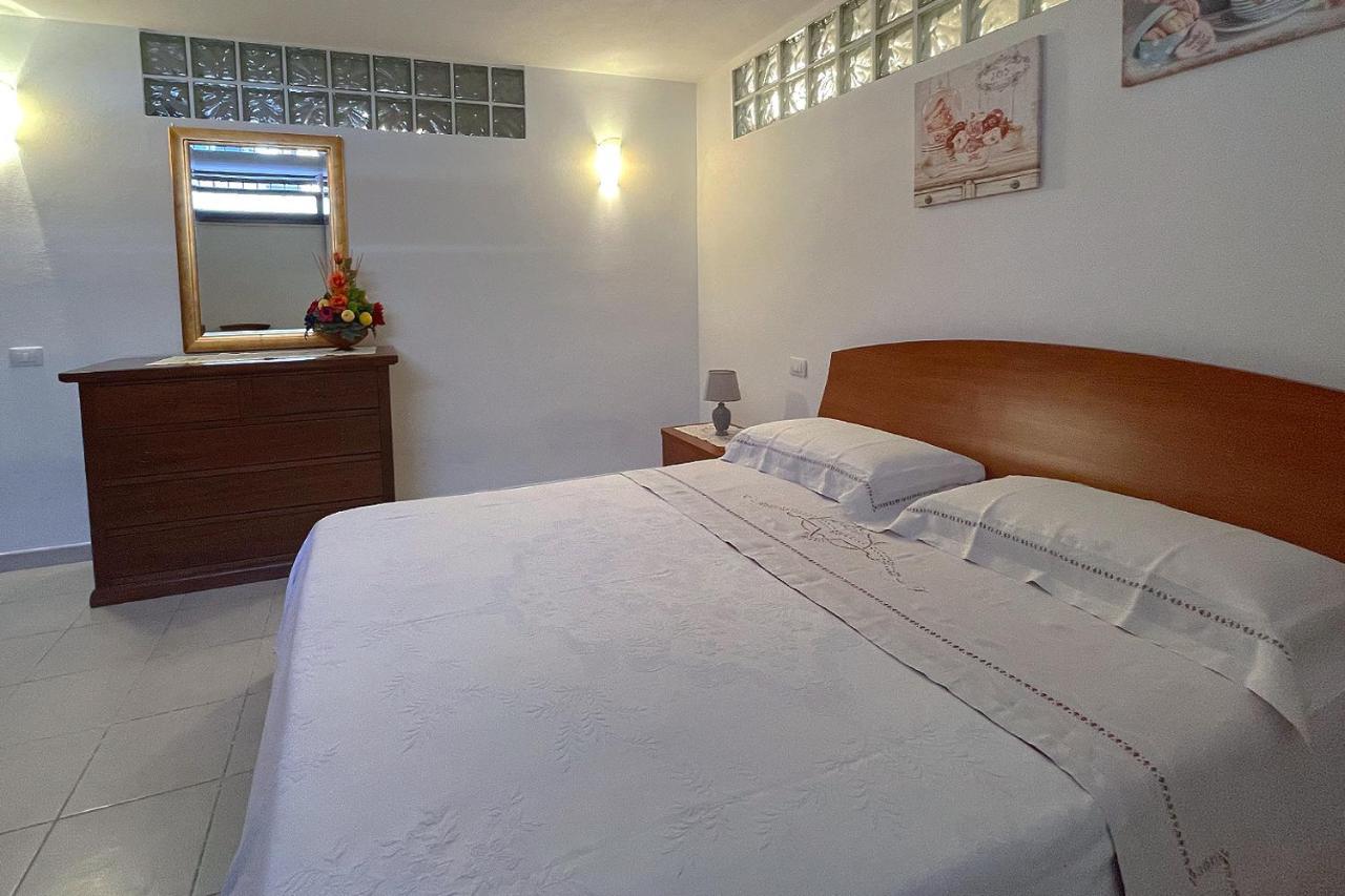 Aristanis Home Vacation Apartment Οριστάνο Εξωτερικό φωτογραφία